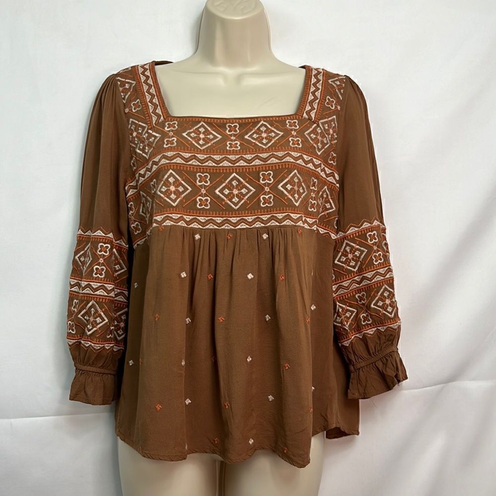 Savanna Jane Embroidered babydoll top in brown Size Small EUC